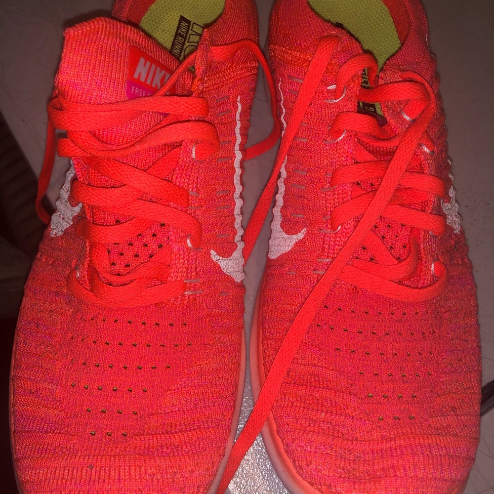 NIKE FREE RUNS - Picture 3 of 4